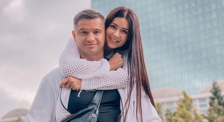 Magia sarbatorilor de iarna a sosit in familia Kovalsky! Imagini rupte din filmele de Anul Nou - VIDEO Magia sarbatorilor de iarna a sosit in familia Kovalsky! Imagini rupte din filmele de Anul Nou - VIDEO