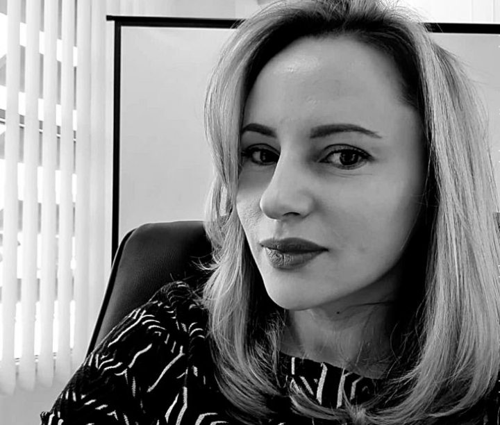 Cate incap intr-o singura femeie? Care este secretul de succes al Elenei Panainte - lider in audit: „La birou sunt director, om de afaceri dedicat businessului. Acasa: 100% mama, copii si atentie”. INTERVIU Cate incap intr-o singura femeie? Care este secretul de succes al Elenei Panainte - lider in audit: „La birou sunt director, om de afaceri dedicat businessului. Acasa: 100% mama, copii si atentie”. INTERVIU