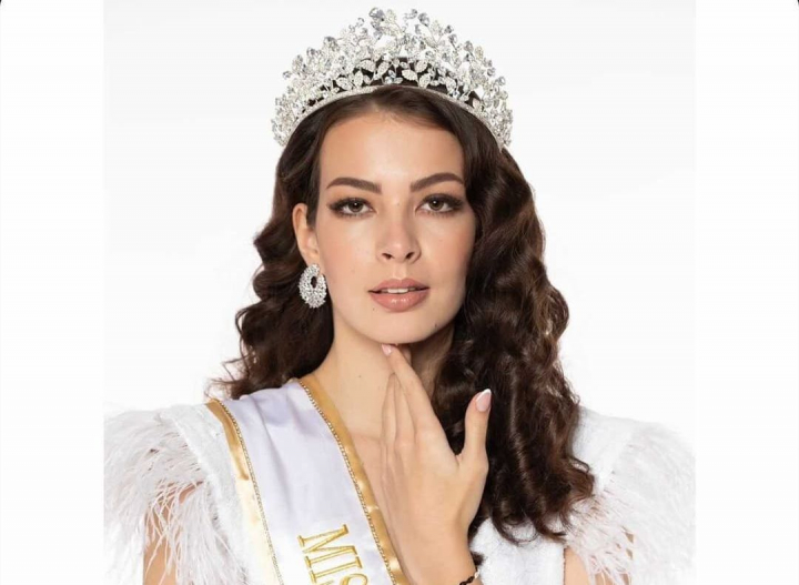 Sclipitoare in tot sensul cuvantului! Ce rochie va purta reprezentanta Romaniei la concursul Miss Universe - FOTO