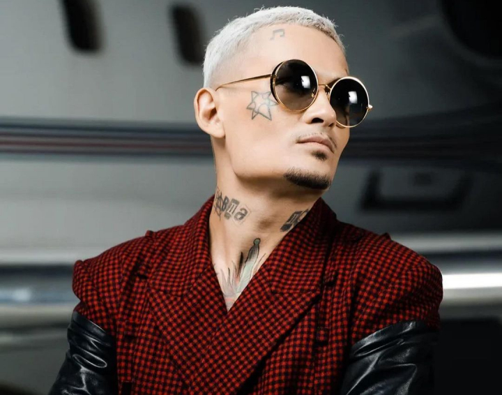 „Ne este dor de Morgenstern, lasa-l sa se intoarca”. Fanii lui Alisher, ingrijorati de disparitia artistului „Ne este dor de Morgenstern, lasa-l sa se intoarca”. Fanii lui Alisher, ingrijorati de disparitia artistului