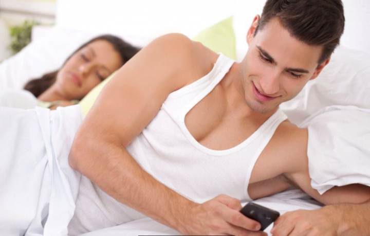 Crezi ca partenerul te insala? Iata semnele care il pot da de gol