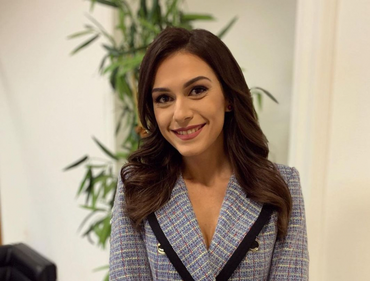 S-a dat start campaniei Daruiesti si Castigi la PRO TV! Valeria Capra: „Impreuna putem schimba destine si vieti.” - VIDEO S-a dat start campaniei Daruiesti si Castigi la PRO TV! Valeria Capra: „Impreuna putem schimba destine si vieti.” - VIDEO