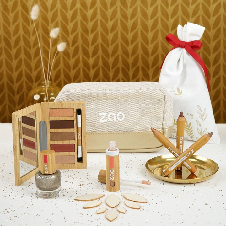 Se apropie sarbatorile de iarna si nu stii ce cadou sa daruiesti unei femei? Cosmetica Antos si ZAO make-up iti prezinta colectia de Craciun Se apropie sarbatorile de iarna si nu stii ce cadou sa daruiesti unei femei? Cosmetica Antos si ZAO make-up iti prezinta colectia de Craciun