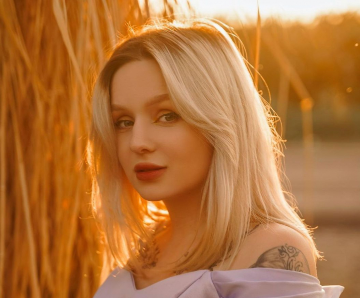 S-a saturat de Chisinau! Daniela Costetchi se muta cu traiul impreuna cu familia: „Intr-un final e despre ce simti, asta conteaza. Atat am simtit ca e bine sa stam.” S-a saturat de Chisinau! Daniela Costetchi se muta cu traiul impreuna cu familia: „Intr-un final e despre ce simti, asta conteaza. Atat am simtit ca e bine sa stam.”