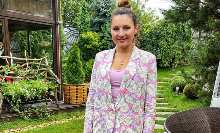 Cristy Rouge - fericita si multumita! „Timpul zboara, dar noi intinerim”. Ce surpriza i-a facut sotul de ziua ei - VIDEO Cristy Rouge - fericita si multumita! „Timpul zboara, dar noi intinerim”. Ce surpriza i-a facut sotul de ziua ei - VIDEO