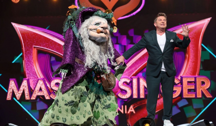 Andreea Marin a castigat trofeul Masked Singer Romania, sezonul 2! Ea s-a ascuns sub masca Muma Padurii - VIDEO Andreea Marin a castigat trofeul Masked Singer Romania, sezonul 2! Ea s-a ascuns sub masca Muma Padurii - VIDEO