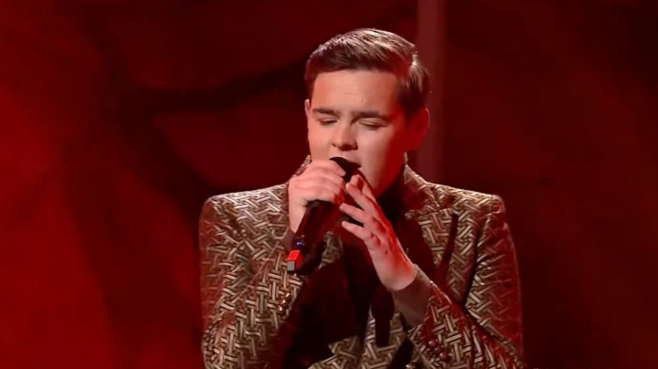 Alessandro Mucea a demonstrat inca o data ca locul lui e pe scena „SuperStar”. Marius Moga: „Esti cameleon. Tu traiesti pentru muzica!” - VIDEO Alessandro Mucea a demonstrat inca o data ca locul lui e pe scena „SuperStar”. Marius Moga: „Esti cameleon. Tu traiesti pentru muzica!” - VIDEO