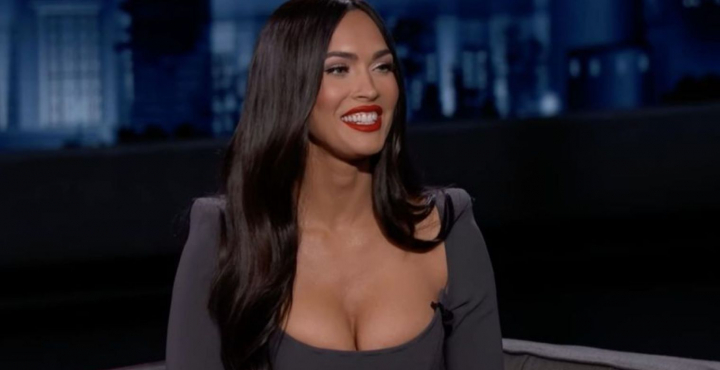 Multi cred ca frumusetea ei e naturala! Megan Fox, surprinsa iesind din clinica unui chirurg estetician Multi cred ca frumusetea ei e naturala! Megan Fox, surprinsa iesind din clinica unui chirurg estetician