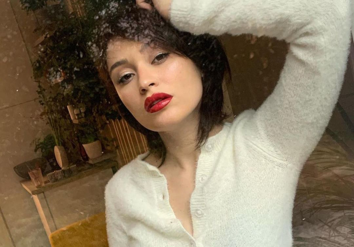 Irina Rimes si-a impresionat fanii cu un look de rusoaica. „M-a inghetat frumusetea ta” Irina Rimes si-a impresionat fanii cu un look de rusoaica. „M-a inghetat frumusetea ta”