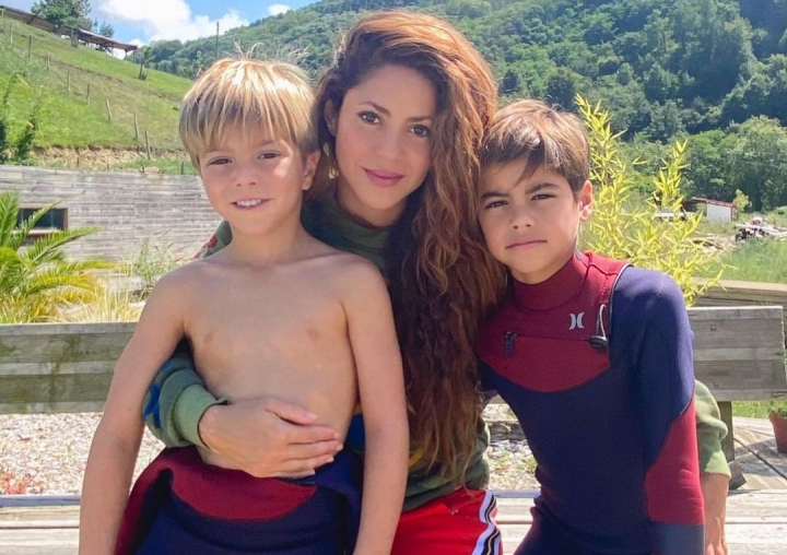 Shakira - o mama mandra. Fiul ei de opt ani ii mosteneste pasiunea pentru muzica. Imaginile in care apare cantand la pian sunt virale - VIDEO Shakira - o mama mandra. Fiul ei de opt ani ii mosteneste pasiunea pentru muzica. Imaginile in care apare cantand la pian sunt virale - VIDEO