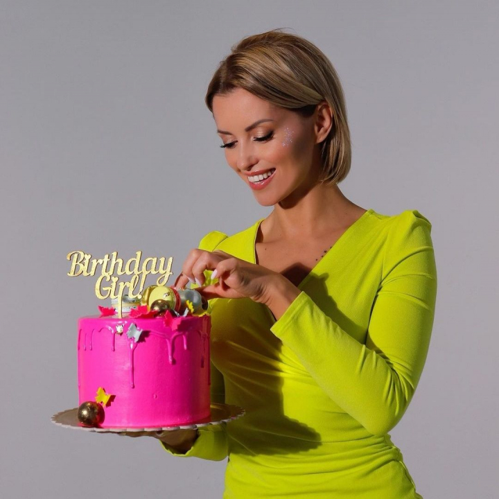 Cea care a ajutat peste 200 de mii de femei sa slabeasca, Ina Caslaru isi sarbatoreste ziua de nastere. Vezi cum a fost surprinsa bloggerita dis-de dimineata de familia ei - FOTO/VIDEO Cea care a ajutat peste 200 de mii de femei sa slabeasca, Ina Caslaru isi sarbatoreste ziua de nastere. Vezi cum a fost surprinsa bloggerita dis-de dimineata de familia ei - FOTO/VIDEO