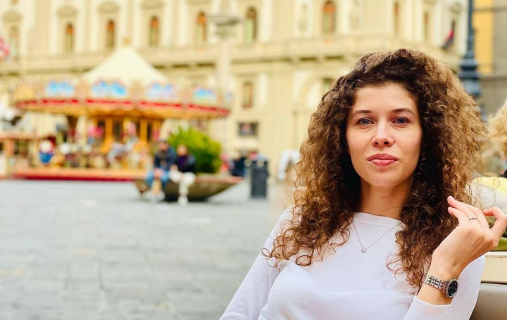 Este medic si iubeste sa escaladeze munti! Vezi povestea chirurgului Olga Ursu: „Eu nu m-as potrivi cu un domeniu care este mai linistit.” - VIDEO Este medic si iubeste sa escaladeze munti! Vezi povestea chirurgului Olga Ursu: „Eu nu m-as potrivi cu un domeniu care este mai linistit.” - VIDEO