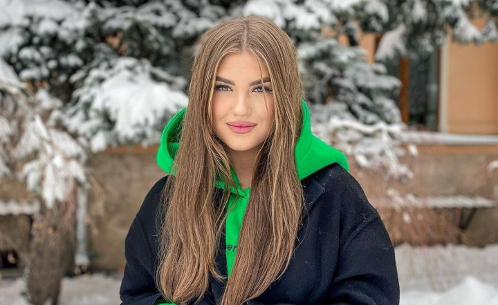 Instagram vs realitate! Cum arata bloggerita Vlada Botan in viata de zi cu zi: „Deseori lumea ma vede doar dintr-o pozitie, aia de super aranjata” - VIDEO Instagram vs realitate! Cum arata bloggerita Vlada Botan in viata de zi cu zi: „Deseori lumea ma vede doar dintr-o pozitie, aia de super aranjata” - VIDEO