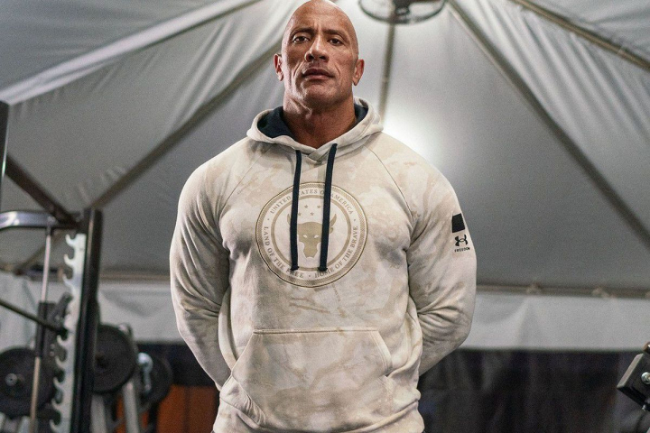Cadou superb in suma de aproape 50 de mii de dolari! Actorul Dwayne Johnson, de Craciun, si-a surprins mama pana la lacrimi - VIDEO Cadou superb in suma de aproape 50 de mii de dolari! Actorul Dwayne Johnson, de Craciun, si-a surprins mama pana la lacrimi - VIDEO