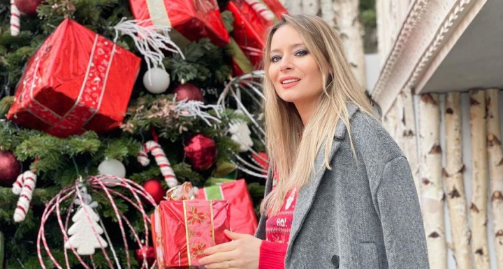 Laura Cosoi va locui o luna de zile in Thailanda: „Crestem in camera un pui de broasca si unul de soparla" Laura Cosoi va locui o luna de zile in Thailanda: „Crestem in camera un pui de broasca si unul de soparla"