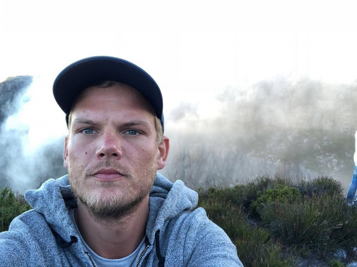 Au fost dezvaluite ultimele cuvinte ale lui Avicii. Ce a scris artistul intr-un jurnal cu o zi inainte de a se sinucide Au fost dezvaluite ultimele cuvinte ale lui Avicii. Ce a scris artistul intr-un jurnal cu o zi inainte de a se sinucide