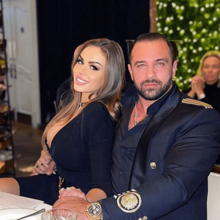 Alex Bodi, momente pline de tandrete alaturi de moldoveanca Daria Radionova! Cum s-au fotografiat cei doi indragostiti - FOTO
Alex Bodi, momente pline de tandrete alaturi de moldoveanca Daria Radionova! Cum s-au fotografiat cei doi indragostiti - FOTO