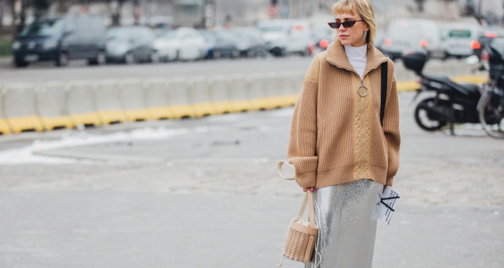 Vrei sa fii stilata si dupa sarbatori? Patru moduri in care poti purta fusta cu paiete la oficiu - FOTO Vrei sa fii stilata si dupa sarbatori? Patru moduri in care poti purta fusta cu paiete la oficiu - FOTO