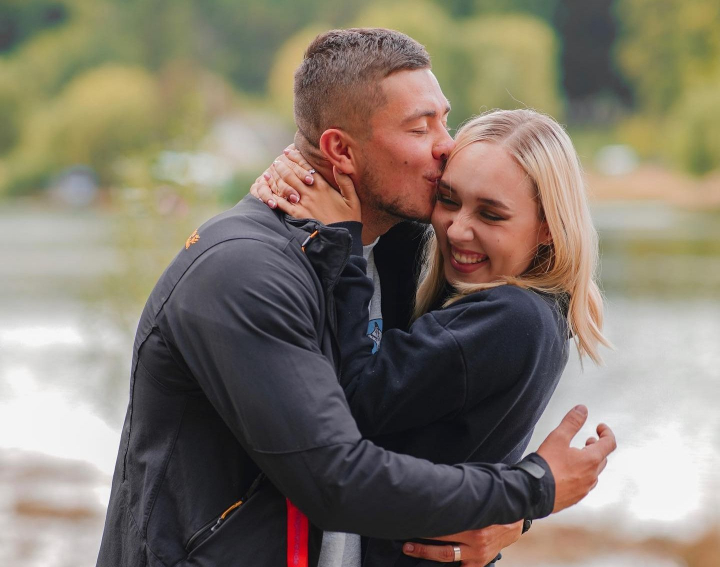 „Sa vina fetita”. Katy Black - in asteptarea celui de-al treilea copil! Modul ingenios prin care a anuntat familia - VIDEO „Sa vina fetita”. Katy Black - in asteptarea celui de-al treilea copil! Modul ingenios prin care a anuntat familia - VIDEO