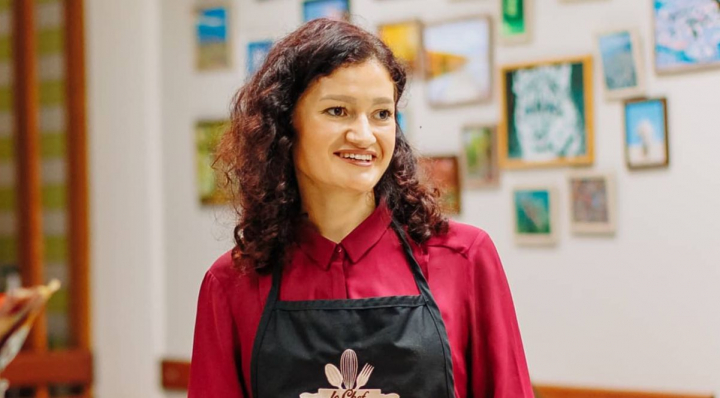 Ce este mancatul emotional? Afla de la nutritionista Maria-Victoria Racu care sunt cauzele acestui fenomen, dar si metodele de combatere: „Toate aceste lucruri vin din copilarie” - VIDEO Ce este mancatul emotional? Afla de la nutritionista Maria-Victoria Racu care sunt cauzele acestui fenomen, dar si metodele de combatere: „Toate aceste lucruri vin din copilarie” - VIDEO