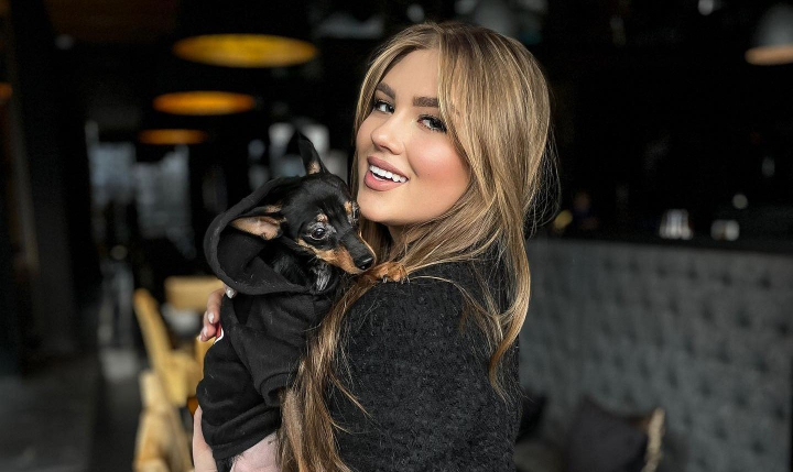 Cum sa iti aranjezi parul din prima incercare? Bloggerita Vlada Botan iti arata cat de usor iti poti face o coafura ideala: „In 10 minute totul este gata” - VIDEO Cum sa iti aranjezi parul din prima incercare? Bloggerita Vlada Botan iti arata cat de usor iti poti face o coafura ideala: „In 10 minute totul este gata” - VIDEO