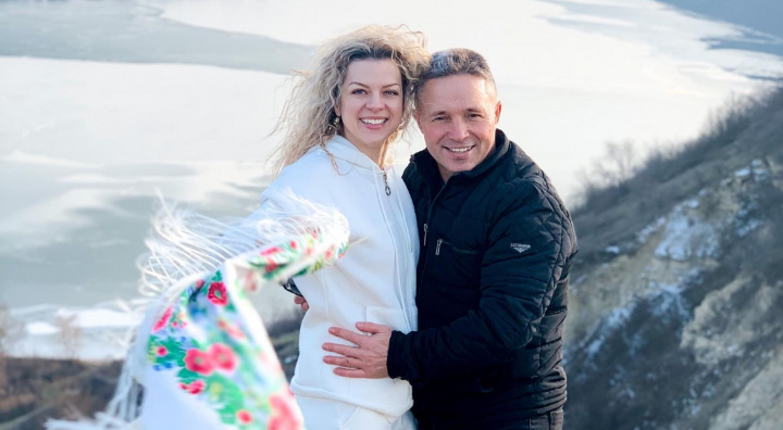 Sunt impreuna de aproape 17 ani si viseaza sa isi vada nepotii si stranepotii! INTERVIU fara secrete cu Marina si Teodor Carnat: „Abia asteptam sa vedem cum va fi relatia noastra peste 50 de ani” Sunt impreuna de aproape 17 ani si viseaza sa isi vada nepotii si stranepotii! INTERVIU fara secrete cu Marina si Teodor Carnat: „Abia asteptam sa vedem cum va fi relatia noastra peste 50 de ani”