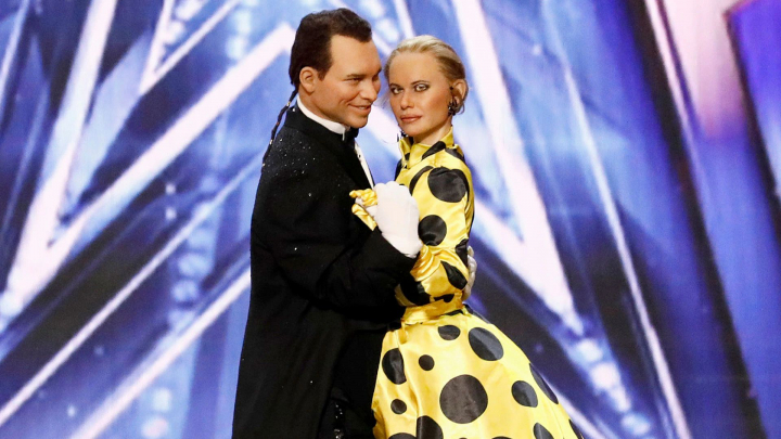 Romanii au talent 2022: Pasha si Aliona, papusile care au impresionat lideri politici, fac spectacol pe scena talentelor - VIDEO Romanii au talent 2022: Pasha si Aliona, papusile care au impresionat lideri politici, fac spectacol pe scena talentelor - VIDEO