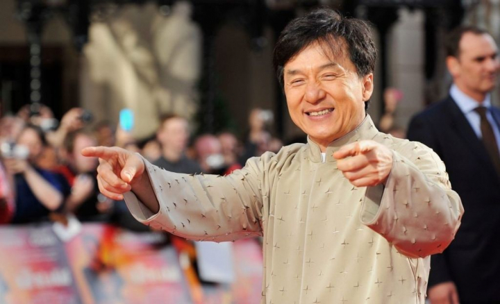 Jackie Chan - aparitie rara in public, la Jocurile Olimpice de la Beijing. Actorul in varsta de 67 de ani s-a trezit la patru dimineata pentru a cara torta olimpica - FOTO Jackie Chan - aparitie rara in public, la Jocurile Olimpice de la Beijing. Actorul in varsta de 67 de ani s-a trezit la patru dimineata pentru a cara torta olimpica - FOTO