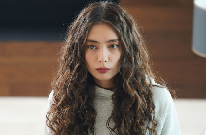 Cum arata Nare din „Fiica Ambasadorului” in viata reala. Neslihan Atagul, detalii despre cariera si viata personala - FOTO Cum arata Nare din „Fiica Ambasadorului” in viata reala. Neslihan Atagul, detalii despre cariera si viata personala - FOTO