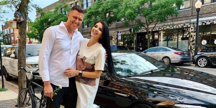 De la o simpla prietenie - la o iubire puternica! Afla povestea de dragoste a interpretei Cristina Croitoru cu sotul sau Alexandru: „Cel mai frumos si cel mai scump cadou din partea sotului au fost cei doi feciori ai nostri” INTERVIU - FOTO De la o simpla prietenie - la o iubire puternica! Afla povestea de dragoste a interpretei Cristina Croitoru cu sotul sau Alexandru: „Cel mai frumos si cel mai scump cadou din partea sotului au fost cei doi feciori ai nostri” INTERVIU - FOTO