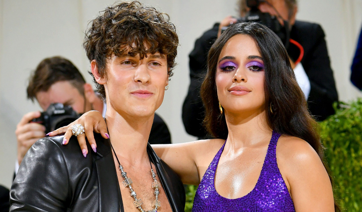 A uitat-o pe Camila Cabello? Shawn Mendes - surprins alaturi de o bruneta - FOTO A uitat-o pe Camila Cabello? Shawn Mendes - surprins alaturi de o bruneta - FOTO