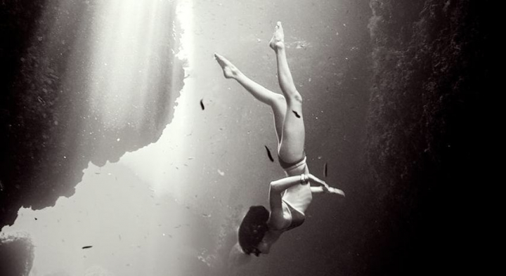 Femeia care poate cobori pana la 70 de metri sub apa fara tub de oxigen: „Nici nu stiam ca e omeneste posibil” - FOTO Femeia care poate cobori pana la 70 de metri sub apa fara tub de oxigen: „Nici nu stiam ca e omeneste posibil” - FOTO