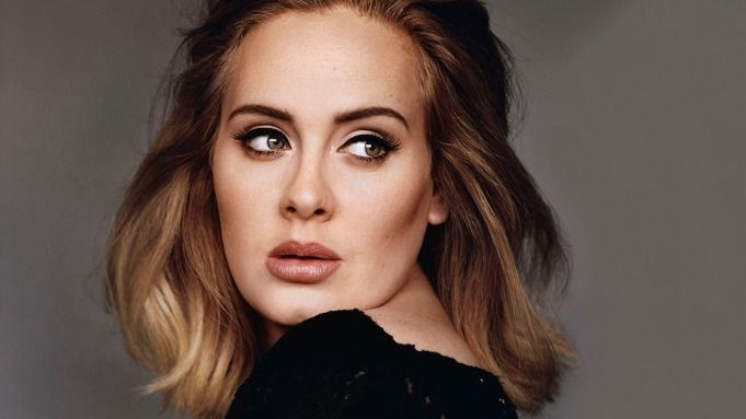 Transformarea incredibila a lui Adele: De la prima aparitie pe covorul rosu, la diva care a dominat Gala BRIT Awards 2022 - FOTO Transformarea incredibila a lui Adele: De la prima aparitie pe covorul rosu, la diva care a dominat Gala BRIT Awards 2022 - FOTO