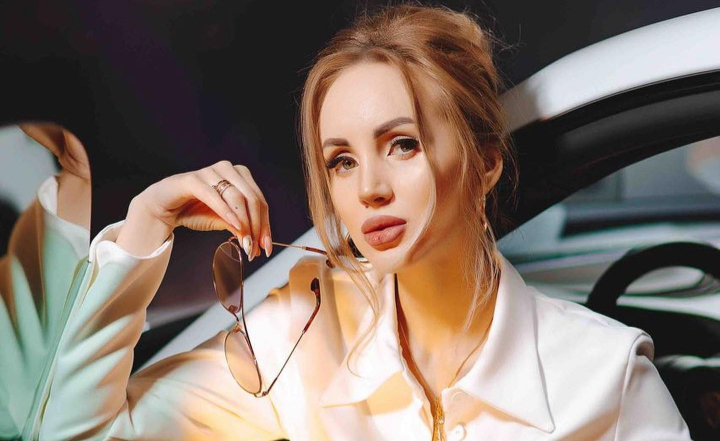 In doar doi ani a reusit sa devina mama de doua ori. Katalina Rusu a povestit despre aceasta experienta, dar si cum a putut sa se filmeze intr-un videoclip fiind insarcinata: „De la filmari am ajuns sa ma odihnesc in spital” - VIDEO In doar doi ani a reusit sa devina mama de doua ori. Katalina Rusu a povestit despre aceasta experienta, dar si cum a putut sa se filmeze intr-un videoclip fiind insarcinata: „De la filmari am ajuns sa ma odihnesc in spital” - VIDEO