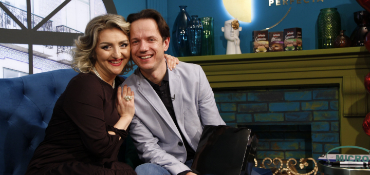 Sunt ambii pragmatici si artistici! Aliona Triboi si Ghenadie Galca - dezvaluiri despre o casnicie bazata pe maturitate, seriozitate si intelegere: „De 14 februarie i-am daruit o ciocolata cu o tenta mai erotica, cu diferite sugestii si mesaje subtile” - VIDEO Sunt ambii pragmatici si artistici! Aliona Triboi si Ghenadie Galca - dezvaluiri despre o casnicie bazata pe maturitate, seriozitate si intelegere: „De 14 februarie i-am daruit o ciocolata cu o tenta mai erotica, cu diferite sugestii si mesaje subtile” - VIDEO