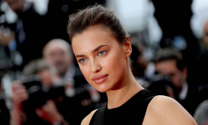 Mai stilata ca mama sa! Fiica Irinei Shayk a purtat o tinuta care a atras toate privirile. Vezi cum arata micuta Leah - FOTO Mai stilata ca mama sa! Fiica Irinei Shayk a purtat o tinuta care a atras toate privirile. Vezi cum arata micuta Leah - FOTO