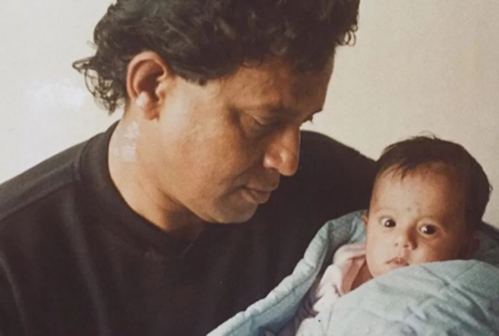 Povestea celebrului actor indian Mithun Chakraborty, care a adoptat o fetita gasita la gunoi. Cum arata acum viata ei Povestea celebrului actor indian Mithun Chakraborty, care a adoptat o fetita gasita la gunoi. Cum arata acum viata ei