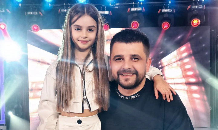 Este „fata lui tata” si au o relatie de invidiat! Anatolie si Camelia Melnic au facut provocari nebune impreuna si au cantat hitul anilor 2000: „Atata timp cat sunt eu langa ea nu poti acuza un copil ca canta piesa aceasta.” - VIDEO Este „fata lui tata” si au o relatie de invidiat! Anatolie si Camelia Melnic au facut provocari nebune impreuna si au cantat hitul anilor 2000: „Atata timp cat sunt eu langa ea nu poti acuza un copil ca canta piesa aceasta.” - VIDEO