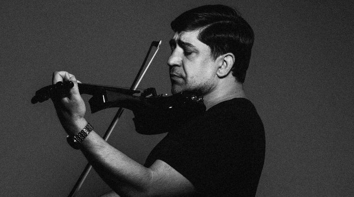 Pe langa muzica este pasionat si de sport! Vezi cum decurge un antrenament de fotbal, impreuna cu instrumentistul Corneliu Botgros: „Deja de vreo noua ani eu sunt antrenorul echipei” - VIDEO Pe langa muzica este pasionat si de sport! Vezi cum decurge un antrenament de fotbal, impreuna cu instrumentistul Corneliu Botgros: „Deja de vreo noua ani eu sunt antrenorul echipei” - VIDEO