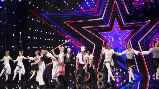Dansatorii de la Art Studio Repede au umplut scena cu energia lor si au oferit un show pe cinste: „Am vazut un numar extraordinar!” - VIDEO Dansatorii de la Art Studio Repede au umplut scena cu energia lor si au oferit un show pe cinste: „Am vazut un numar extraordinar!” - VIDEO