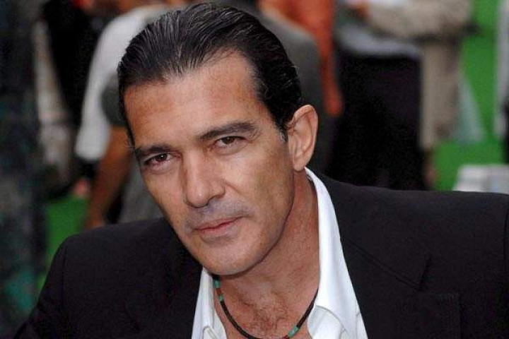 Sunt faimosi, bogati, dar n-au fost ocoliti de boli cronice. Antonio Banderas: „Infarctul a fost cel mai bun lucru care mi s-a intamplat!” Sunt faimosi, bogati, dar n-au fost ocoliti de boli cronice. Antonio Banderas: „Infarctul a fost cel mai bun lucru care mi s-a intamplat!”