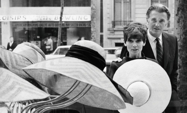 Prietenia care a schimbat lumea modei: Istoria relatiei dintre Audrey Hepburn si Hubert de Givenchy: „De la Geneva la Paris, am plans in haina pe care mi-a dat-o” - FOTO Prietenia care a schimbat lumea modei: Istoria relatiei dintre Audrey Hepburn si Hubert de Givenchy: „De la Geneva la Paris, am plans in haina pe care mi-a dat-o” - FOTO