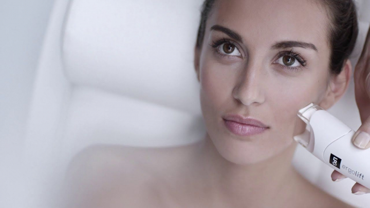 O doza de relaxare pentru tenul tau! Vezi care sunt efectele pozitive ale procedurii LPG, dar si in ce cazuri exista contraindicatii - VIDEO O doza de relaxare pentru tenul tau! Vezi care sunt efectele pozitive ale procedurii LPG, dar si in ce cazuri exista contraindicatii - VIDEO