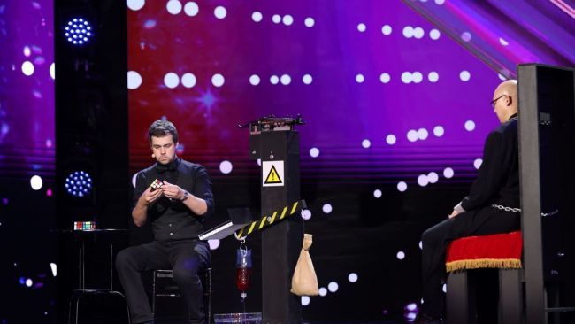 Romanii au talent 2022: Li Lau&Brendon Peel au tinut toata sala in suspans cu numarul lor - FOTO Romanii au talent 2022: Li Lau&Brendon Peel au tinut toata sala in suspans cu numarul lor - FOTO