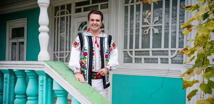 Stiai ca interpretul Igor Cuciuc are radacini ucrainene? Artistul este foarte mahnit din cauza razboiului: „Nu am crezut ca va fi atat de sever si de crud” - VIDEO Stiai ca interpretul Igor Cuciuc are radacini ucrainene? Artistul este foarte mahnit din cauza razboiului: „Nu am crezut ca va fi atat de sever si de crud” - VIDEO