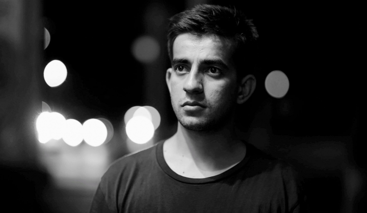 Curaj si barbatie! Reporterul PRO TV, Alexandru Vasilos se afla in mijlocul razboiului din Ucraina. Vezi momentul emotionant in care isi intalneste rudele sale de acolo: „Mi-e dor de casa, de rude, de iubita mea.” - VIDEO Curaj si barbatie! Reporterul PRO TV, Alexandru Vasilos se afla in mijlocul razboiului din Ucraina. Vezi momentul emotionant in care isi intalneste rudele sale de acolo: „Mi-e dor de casa, de rude, de iubita mea.” - VIDEO