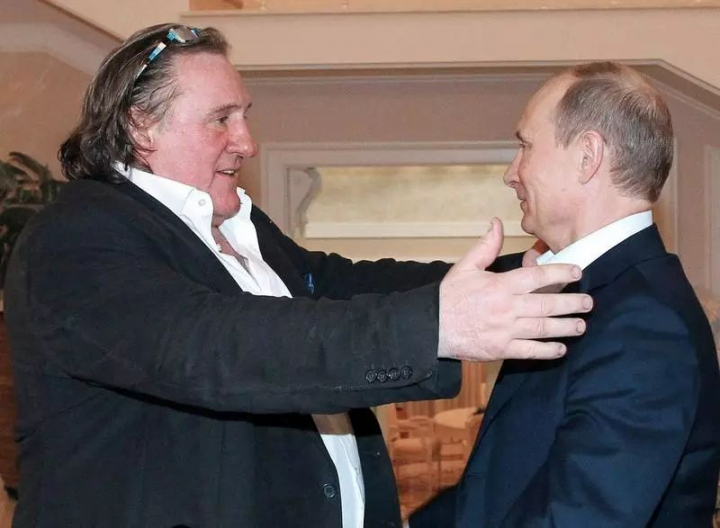 Gerard Depardieu, un apropiat al lui Vladimir Putin, cere oprirea razboiului „fratricid” din Ucraina Gerard Depardieu, un apropiat al lui Vladimir Putin, cere oprirea razboiului „fratricid” din Ucraina