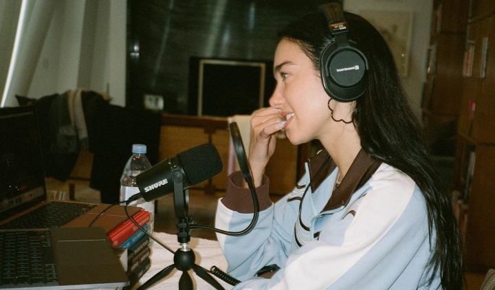 Dua Lipa a fost data in judecata de o trupa reggae. Artista e acuzata ca ar fi copiat piesa „Levitating” Dua Lipa a fost data in judecata de o trupa reggae. Artista e acuzata ca ar fi copiat piesa „Levitating”