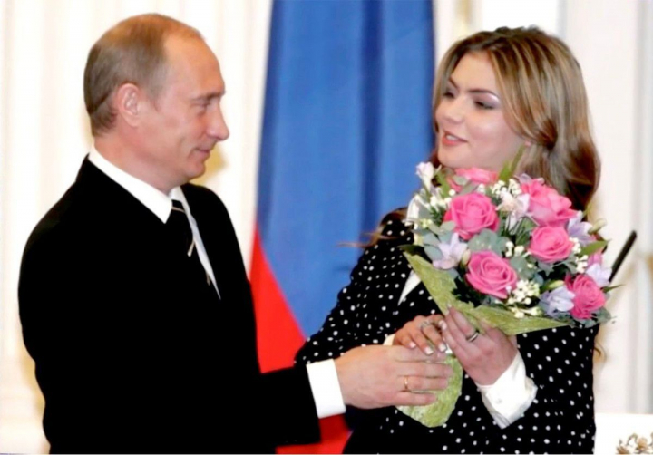 Vladimir Putin isi ascunde iubita si copiii in Elvetia. Cum a schimbat gimnasta Alina Kabaeva viata liderului rus