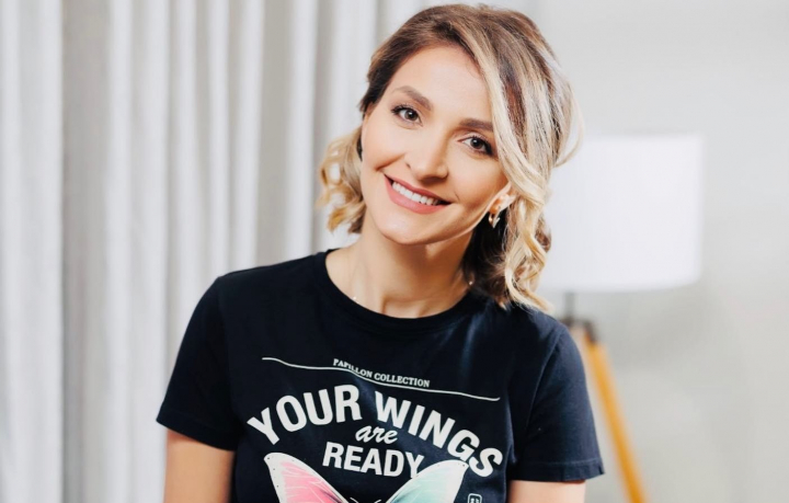 Cum trecem peste starile de anxietate in aceasta perioada, afla de la psihologul Lorina Buga: „Nu trebuie sa negam ceea ce simtim, trebuie sa dam frau liber emotiilor si sa traim in prezent” - VIDEO Cum trecem peste starile de anxietate in aceasta perioada, afla de la psihologul Lorina Buga: „Nu trebuie sa negam ceea ce simtim, trebuie sa dam frau liber emotiilor si sa traim in prezent” - VIDEO